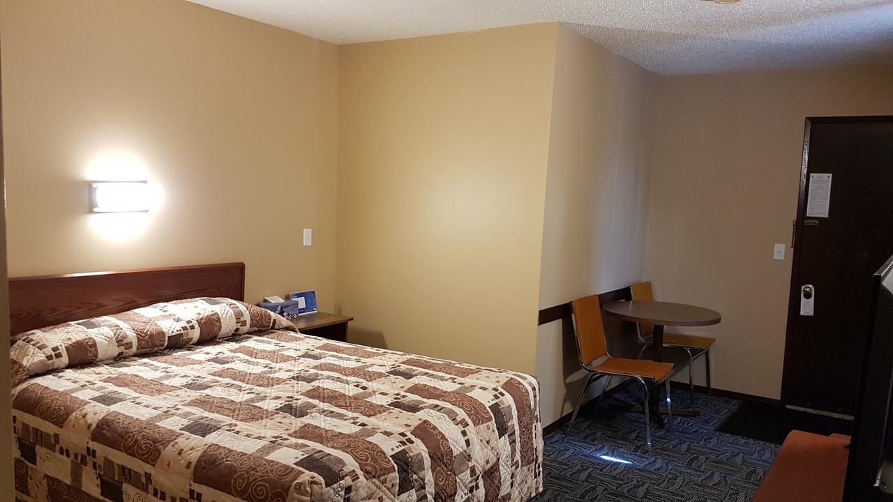 Golden West Motor Inn Carstairs Esterno foto